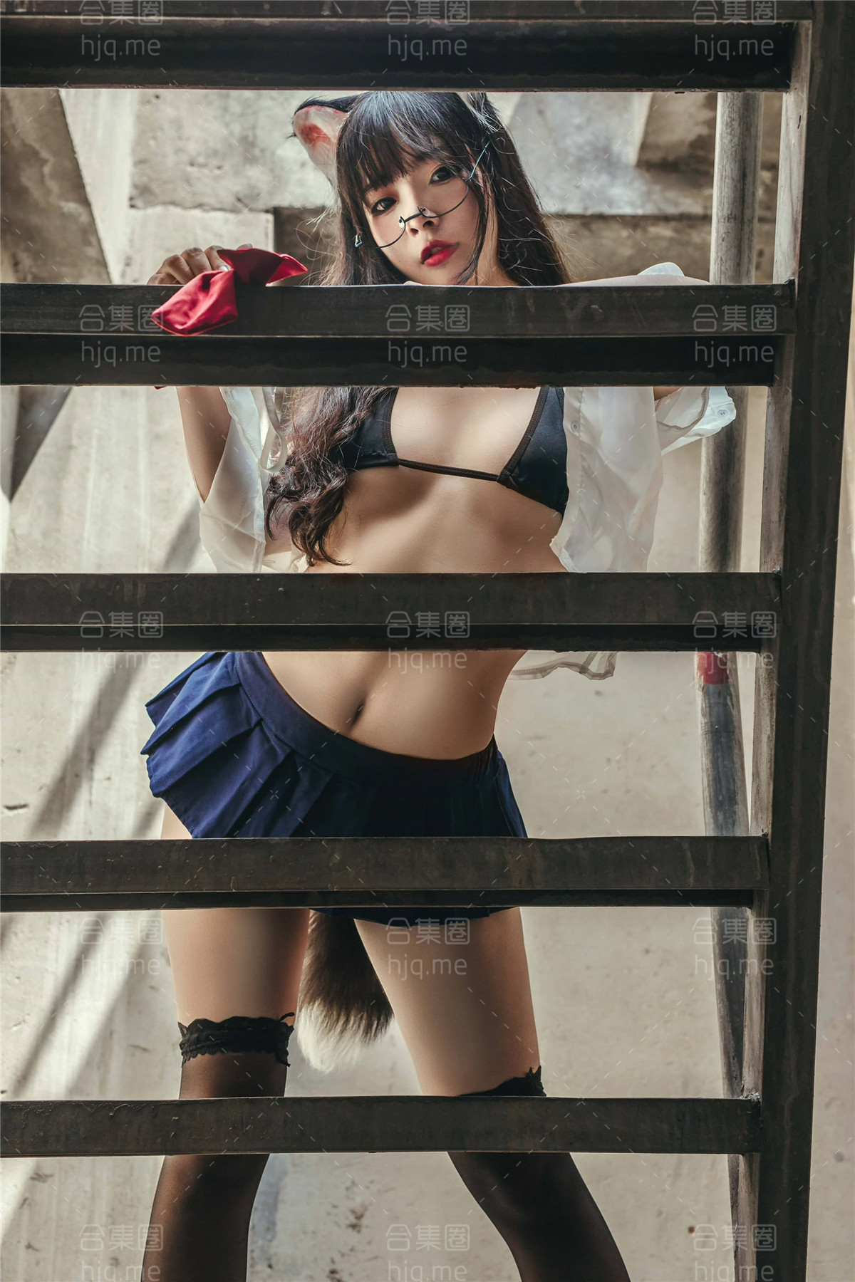 yuuhui玉汇 – 天台猫猫+黑犬机器人女友 32P