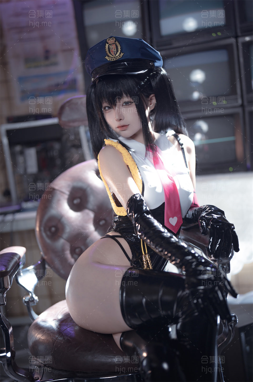 蠢沫沫 – 漆皮女警 147P