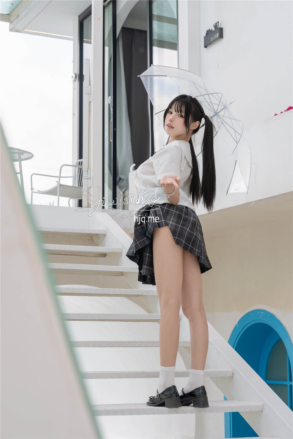 咬一口兔娘 – 『雨后小故事』89P+1V B WITH U